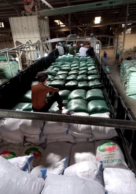 KHU XUẤT HÀNG HÓA GẠO NGỌC THẮM