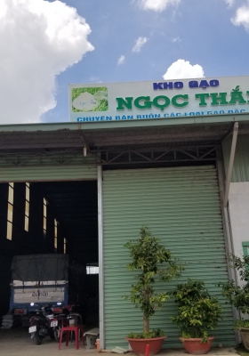 KHO HÀNG HÓA VÀ ĐÓNG GÓI GẠO ĐẶC SẢN LONG AN